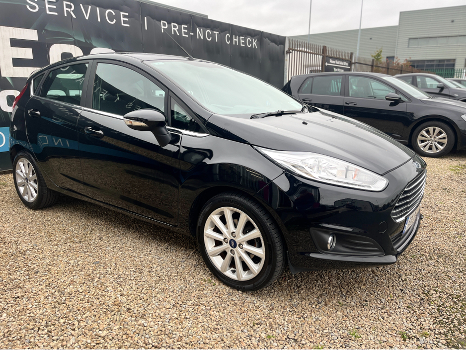 Ford Fiesta TITANIUM, 1.2 MANUAL, 2 YEAR NCT, LOW TAX — thumbnail 2
