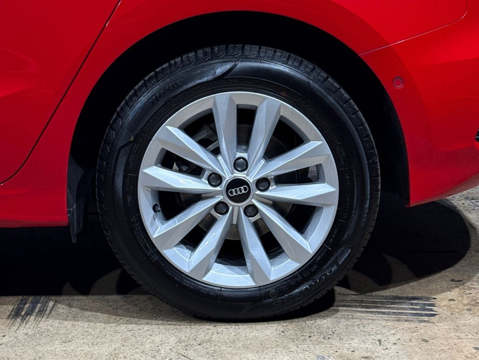 Audi A3 1.0 AUTOMATIC - FACTORY ALLOYS - DIGITAL SPEEDO - CRUISE CONTROL - MULTI FUNCTION STEERING WHEEL - CRUISE CONTROL - HEATED SEATS — thumbnail 10