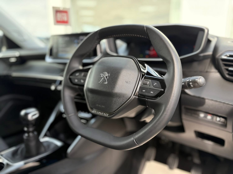 2022 Peugeot 2008 1.5L Diesel For Sale Images