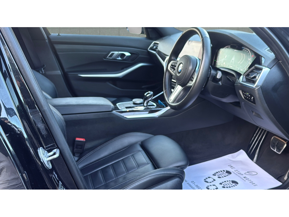 BMW 3 Series G20 330E MSPORT PRO NIGHT ED *34,000KMS*  AUTO-HUGE SPEC-LEATHER-360 CAMERA-1 YEAR WARRANTY — thumbnail 13