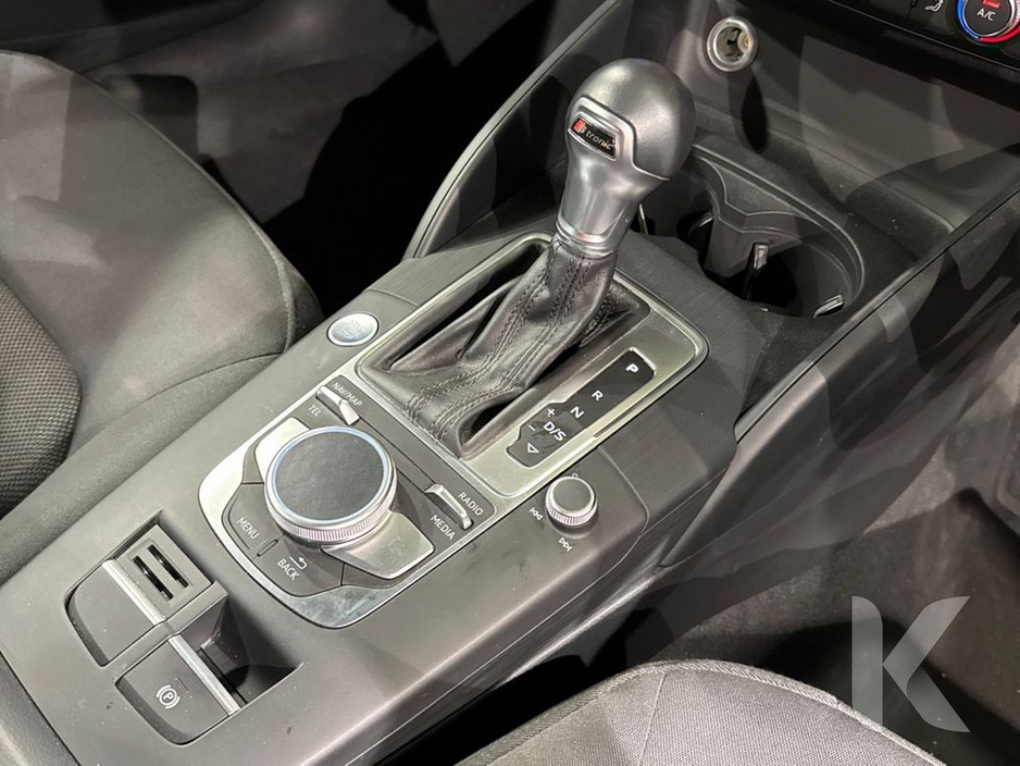 Audi A3 1.4 AUTOMATIC - 16'' FACTORY ALLOYS - CRUISE CONTROL - DIGITAL DASH - REAR CAMERA/PARKING RADAR — thumbnail 17