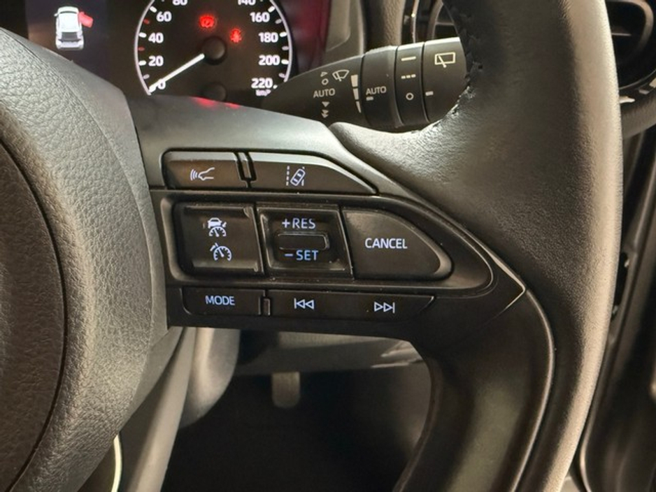 Toyota Yaris Luna Hybrid — thumbnail 16