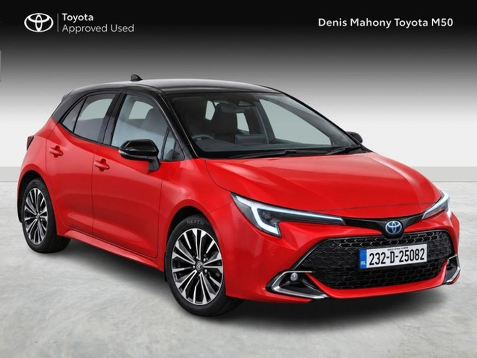 Toyota Corolla Luna Sport Hybrid Hatchback