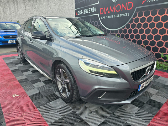 2018 VOLVO V40 2.0 D4 CROSS COUNTRY PRO 40 SERIES