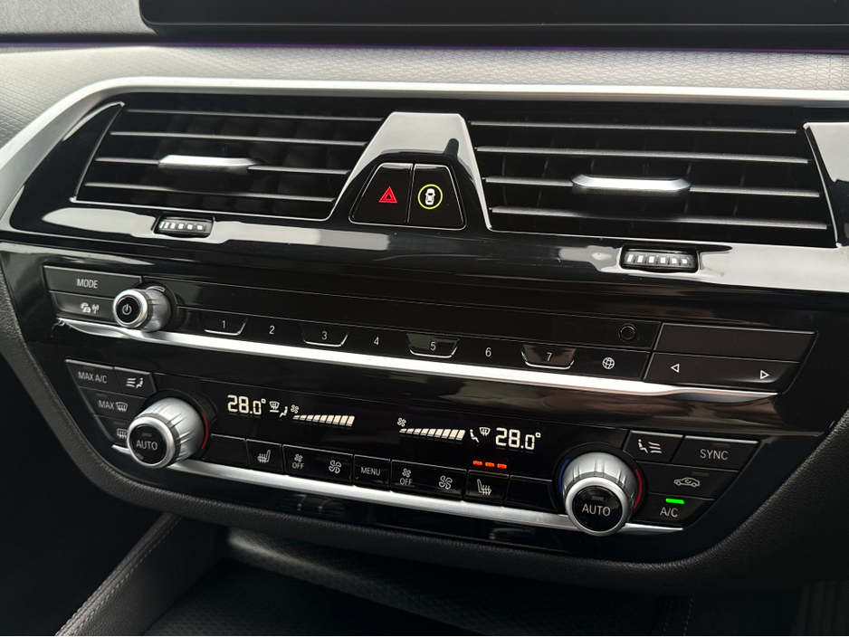 2021 BMW 5 Series 2L Petrol Plug-in Hybrid For Sale Images