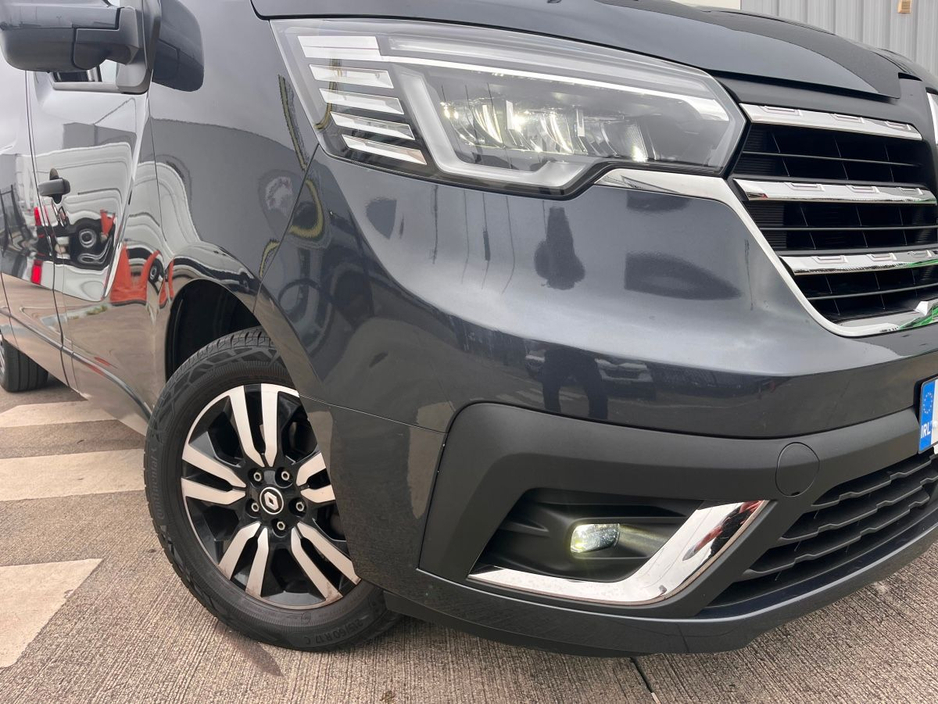 2024 Renault Trafic 2L Diesel For Sale Images