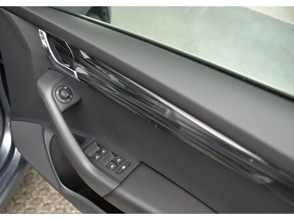 Skoda Octavia 1.0TSI STYLE 115BHP 6SPD *SAT NAV*CARPLAY*ANDROID AUTO*REVESE CAM* — thumbnail 26