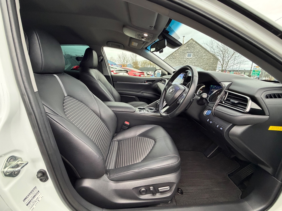 2023 Toyota Camry 2.5L Petrol Hybrid For Sale Images