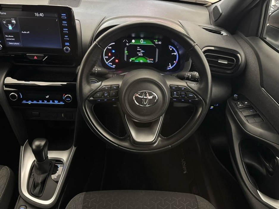 Toyota Yaris Cross LUNA SPORT — thumbnail 9