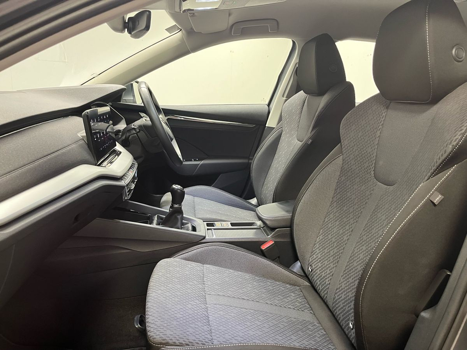 Skoda Octavia Style 1.0TSI 110BHP - Reversing Camera - Climate Control - Cruise Control - Heated Seats - Keyless Start - Apple CarPlay/Android Auto — thumbnail 19