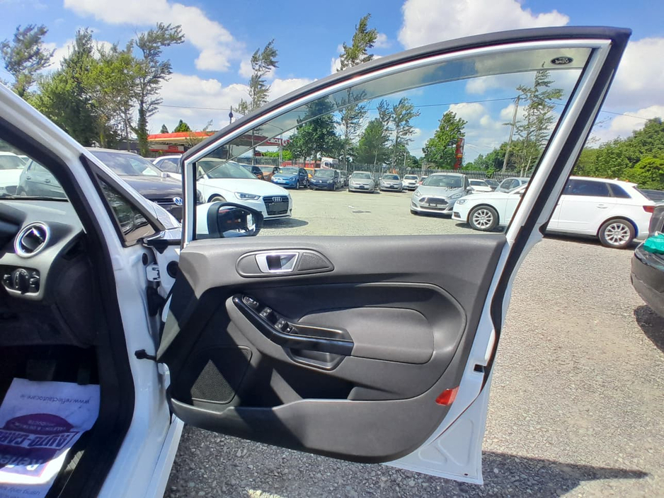 Ford Fiesta 1.0L EcoBoost Petrol Automatic - Low mileage (3160) — thumbnail 11