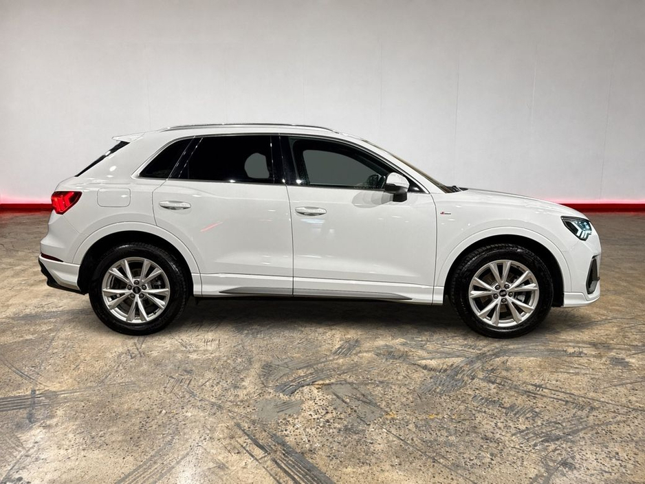 Audi Q3 1.5 TFSI S-LINE - HALF BLACK LEATHER - FACTORY ALLOYS - CRUISE CONTROL - HEATING / AC CONTROLS - — thumbnail 2