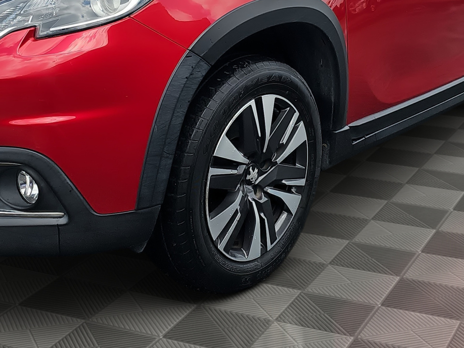 Peugeot 2008 ALLURE 1.2 PURETECH — thumbnail 5