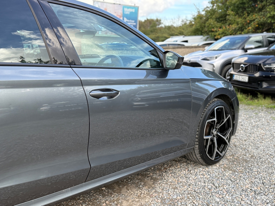 2024 Skoda Octavia 1.5L Petrol Hybrid For Sale Images