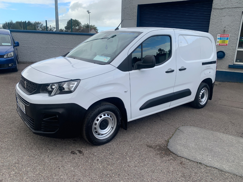 2023 Peugeot Partner 1.5L Diesel For Sale Images