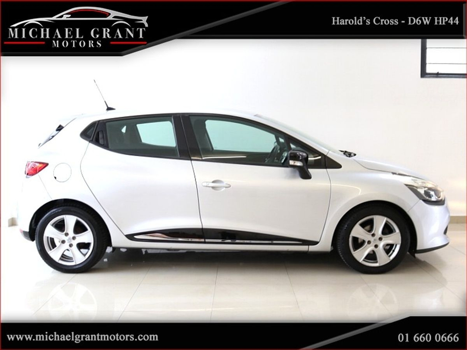 2014 Renault Clio 1.1L Petrol For Sale Images