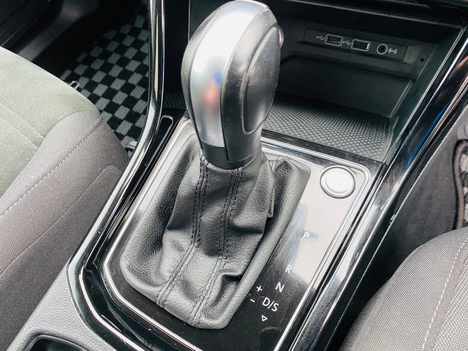 2021 Volkswagen Touran 2L Diesel For Sale Images