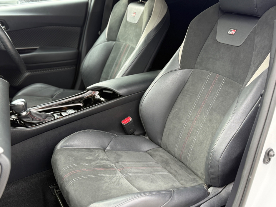 2023 Toyota C-HR 1.8L Petrol Hybrid For Sale Images