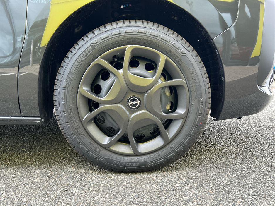 2025 Opel Vivaro 1.5L Diesel For Sale Images