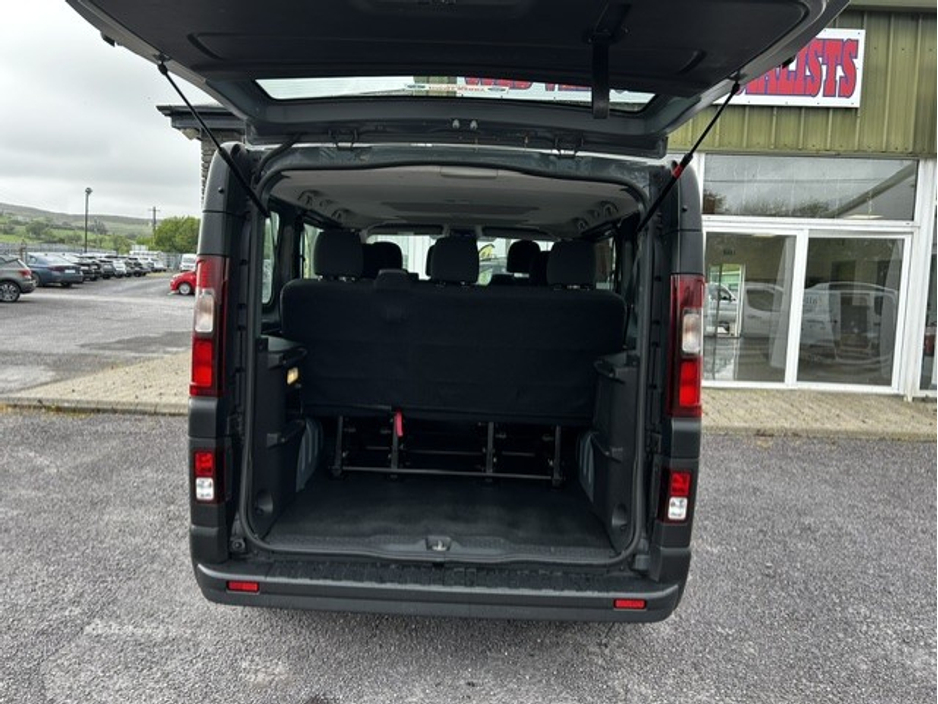 2023 Renault Trafic 2L Diesel For Sale Images