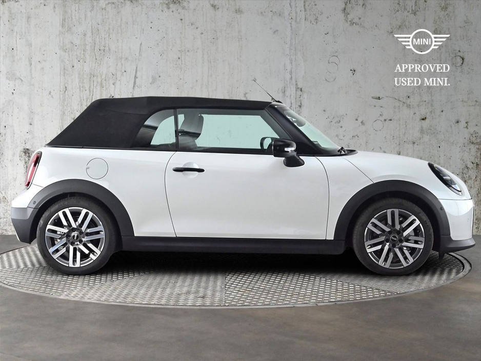 2025 MINI Hatch 2.0L Petrol For Sale Images