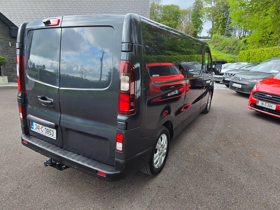 2024 Renault Trafic 2L Diesel For Sale Images