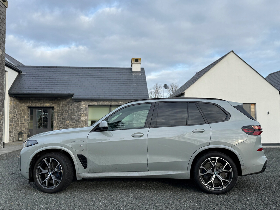 2024 BMW X5 3L Petrol Plug-in Hybrid For Sale Images