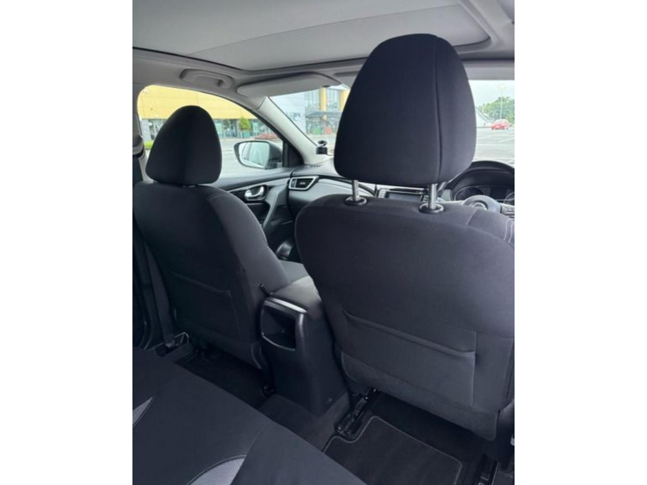 Nissan Qashqai 1.2 SV 18 4DR — thumbnail 13