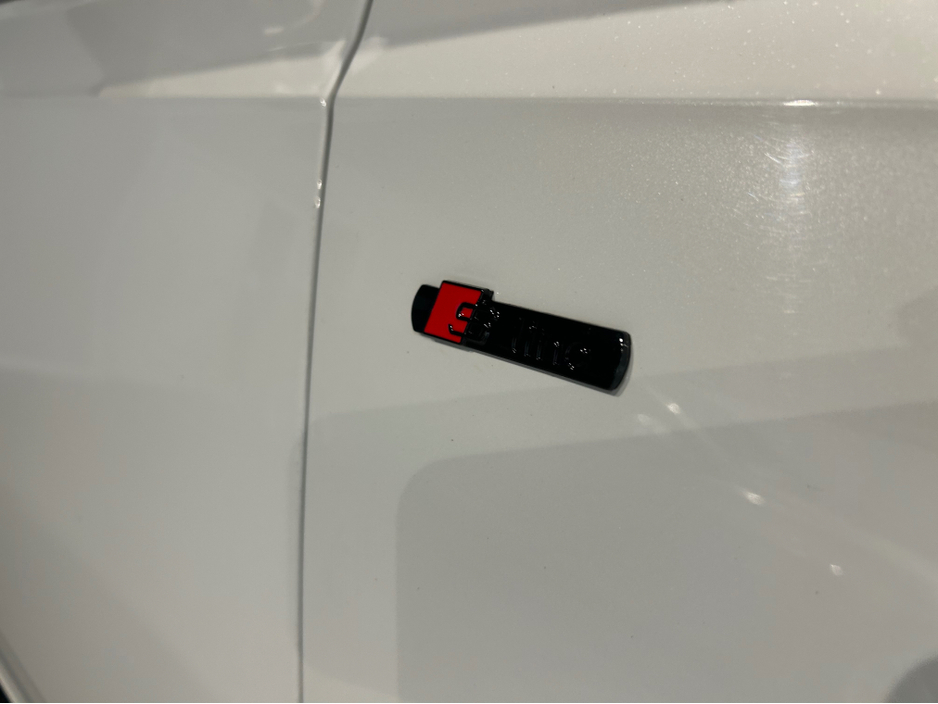 2020 Audi Q7 3L Petrol Plug-in Hybrid For Sale Images