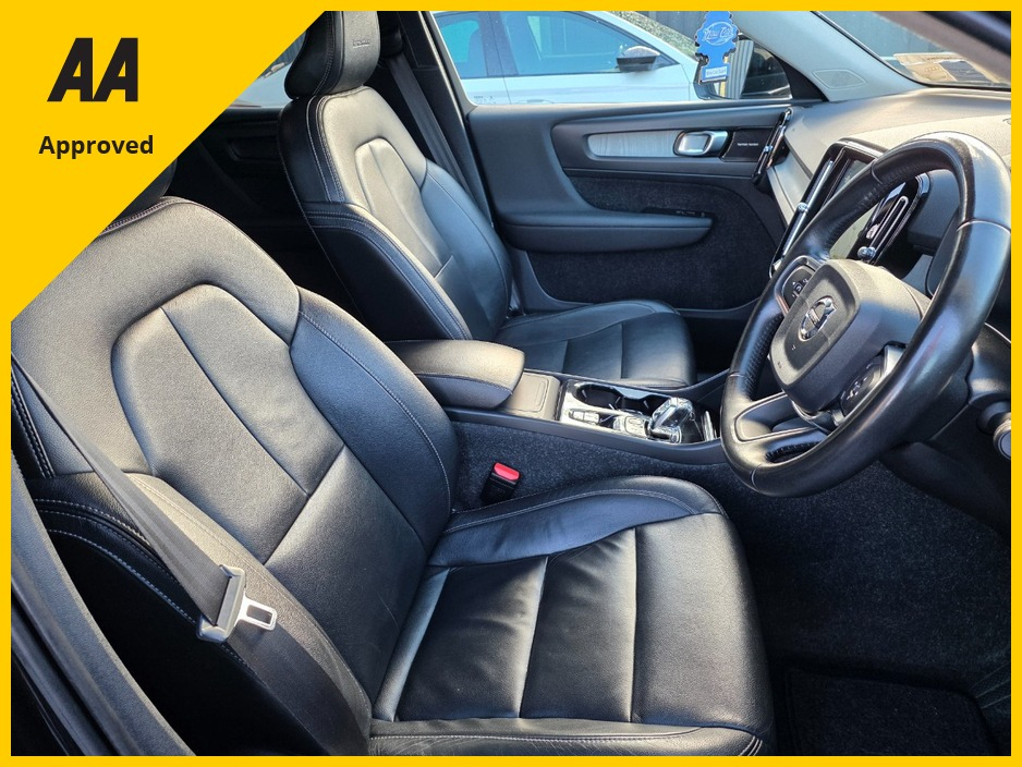 2019 Volvo XC40 2L Diesel For Sale Images