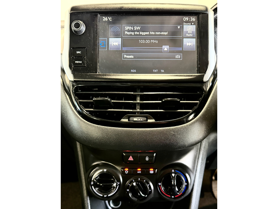 2015 Peugeot 208 1L Petrol For Sale Images