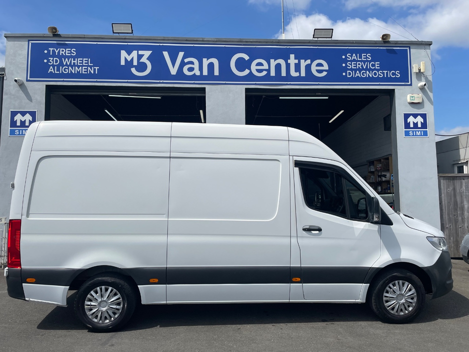 2021 Mercedes-Benz Sprinter 2.1L Diesel For Sale Images