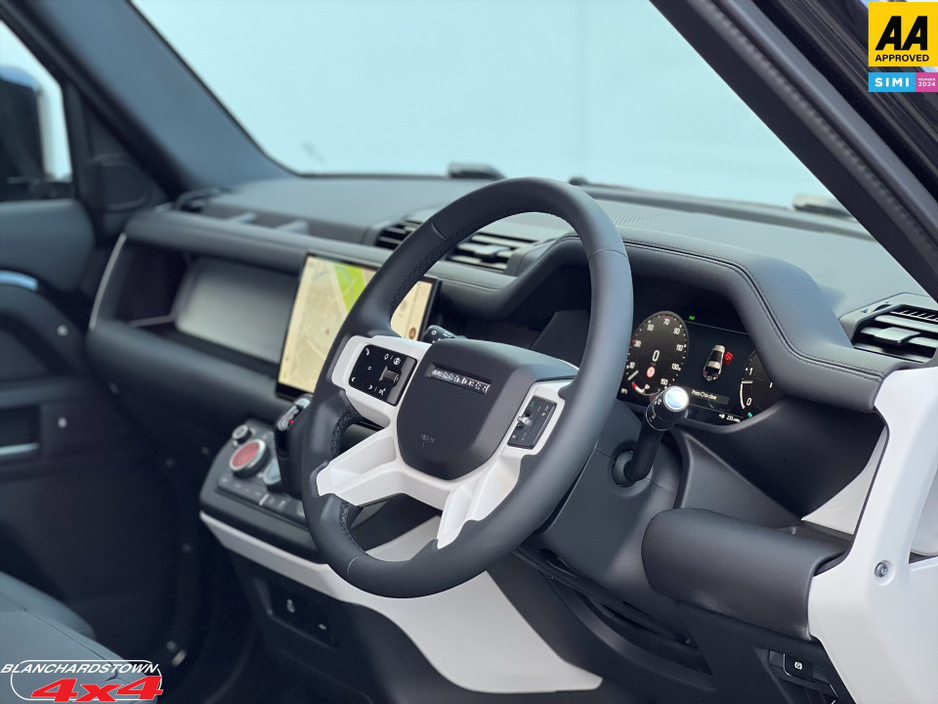 2025 Land Rover Defender 3.0L Diesel For Sale Images