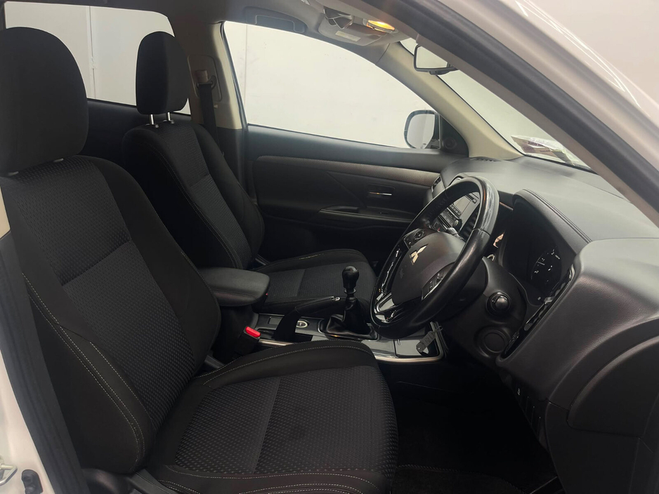 2017 Mitsubishi Outlander 2.3L Diesel For Sale Images