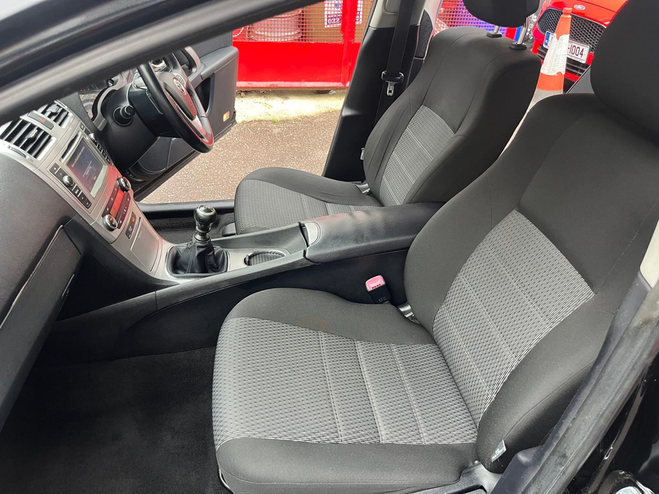 2013 Toyota Avensis 2L Diesel For Sale Images