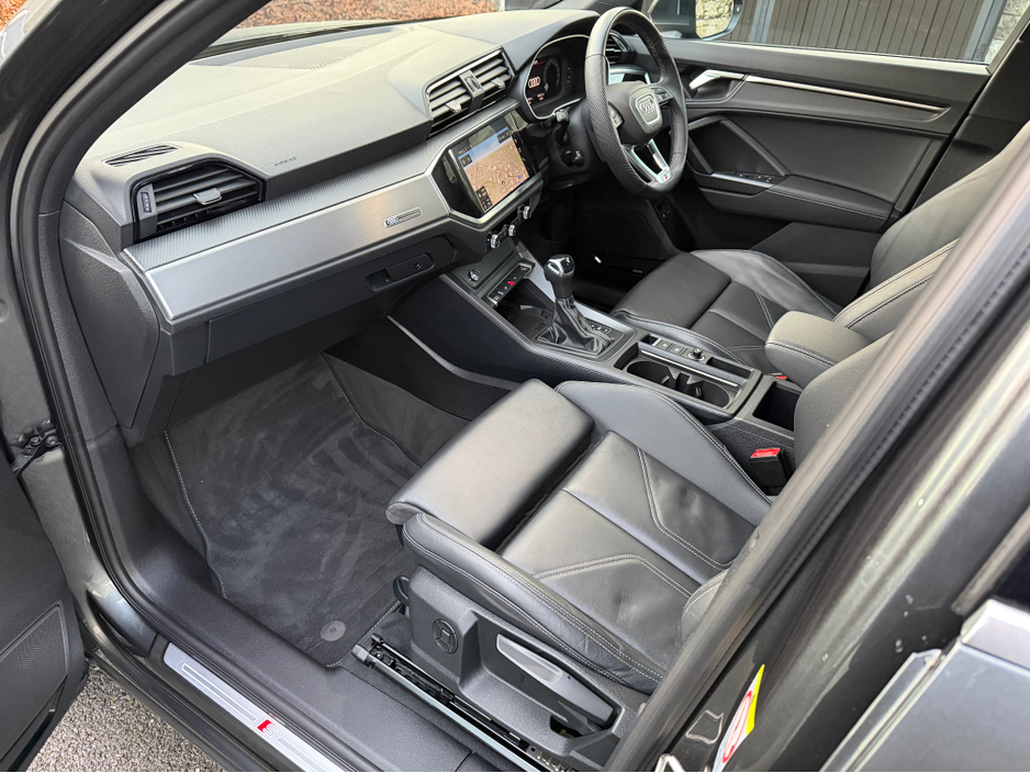 2024 Audi Q3 1.4L Petrol Plug-in Hybrid For Sale Images