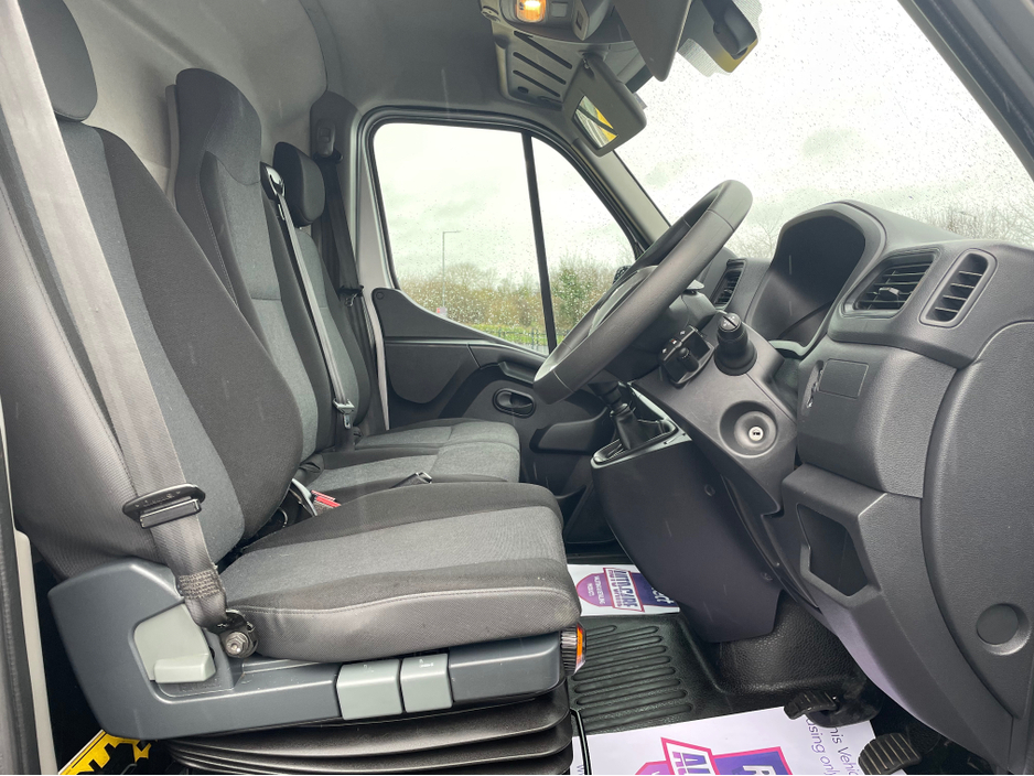 2023 Renault Master 2.3L Diesel For Sale Images