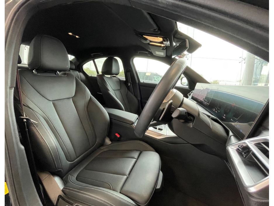 2025 BMW 3 Series 2L Petrol Plug-in Hybrid For Sale Images