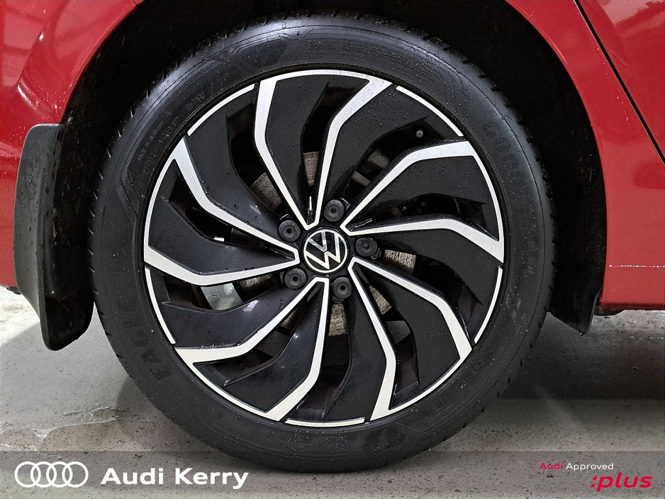 Volkswagen Golf 1.5TSI MHEV 130BHP STYLE AUTOMATIC WITH TINTED REAR WINDOWS, UPGRADED ALLOYS AND WINTER PACK — thumbnail 9