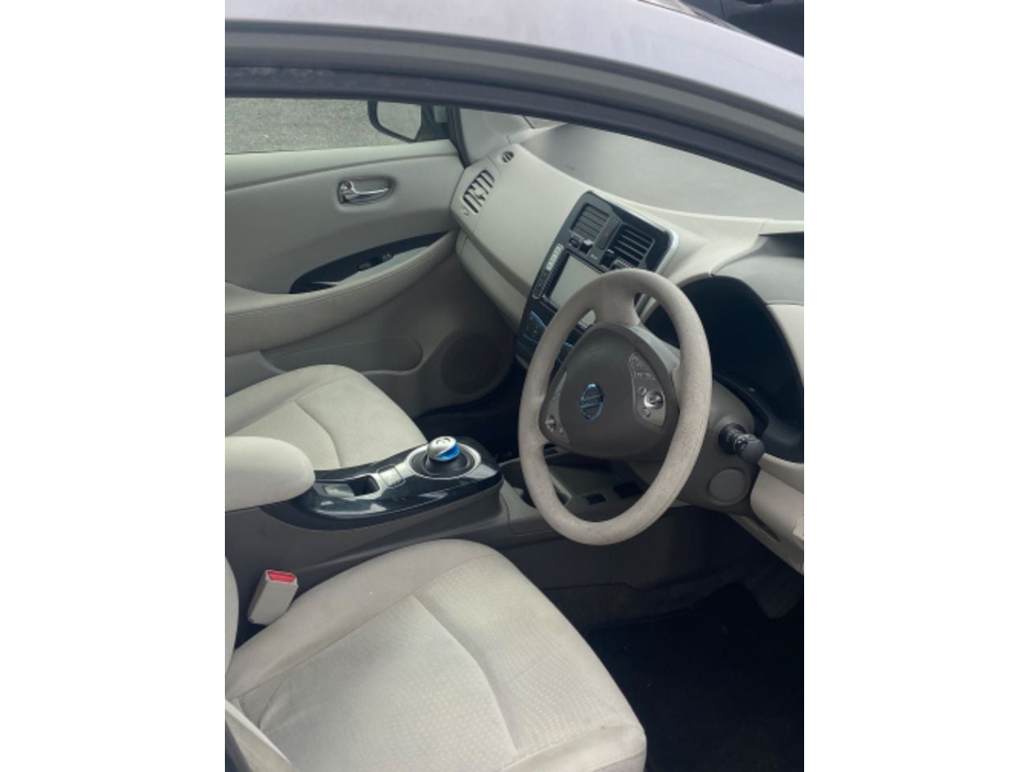 Nissan Leaf Hatchback Electric Automatic (109bhp) — thumbnail 5