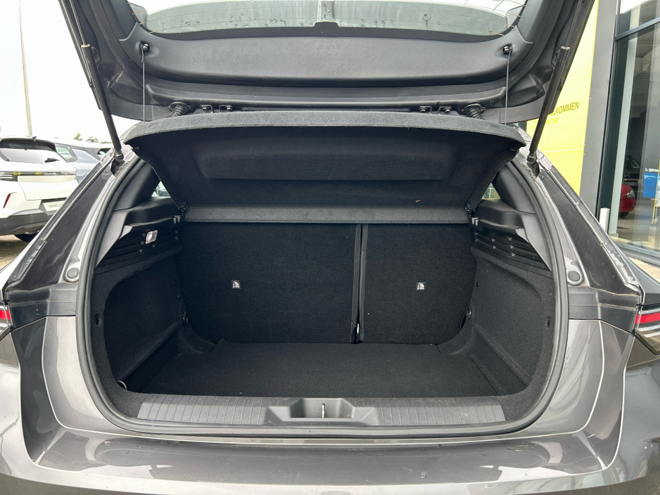 2023 Opel Astra 1.2L Petrol For Sale Images