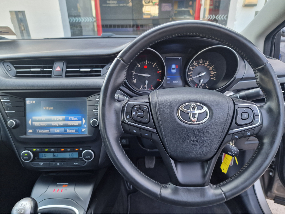 2017 Toyota Avensis 1.6L Diesel For Sale Images