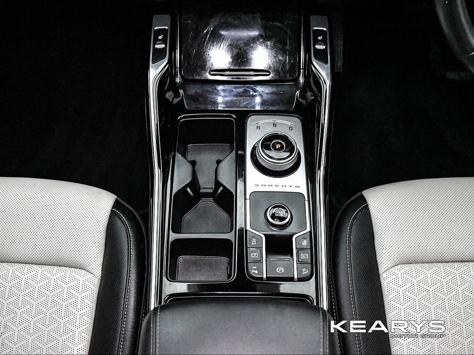 Kia Sorento K3 4X2 Diesel Auto 7 seats — thumbnail 17