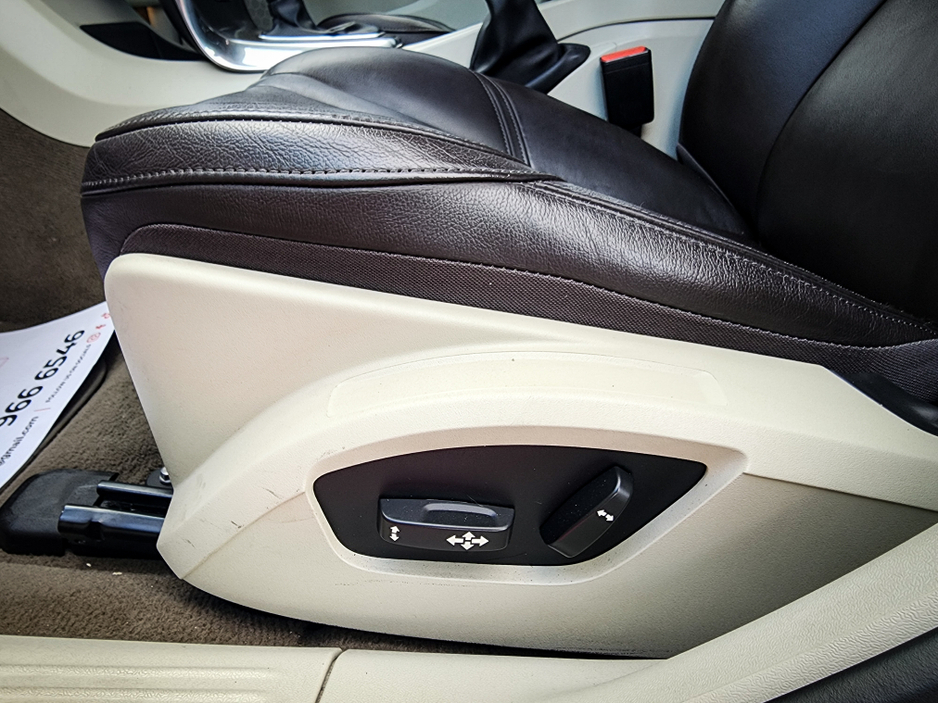 2013 Volvo V40 1.6L Petrol For Sale Images