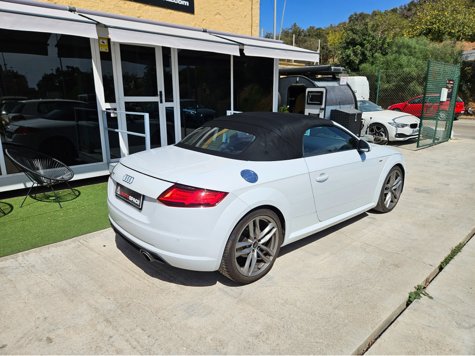 2016 Audi TT 2L Petrol For Sale Images