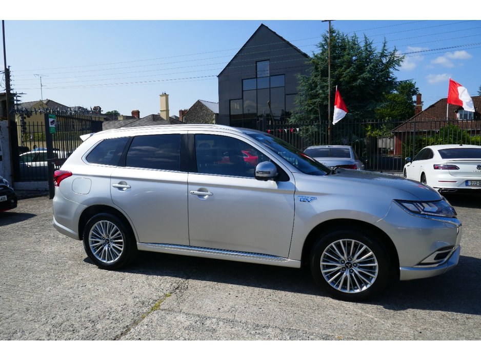 2019 Mitsubishi Outlander 2.4L Petrol Plug-in Hybrid For Sale Images
