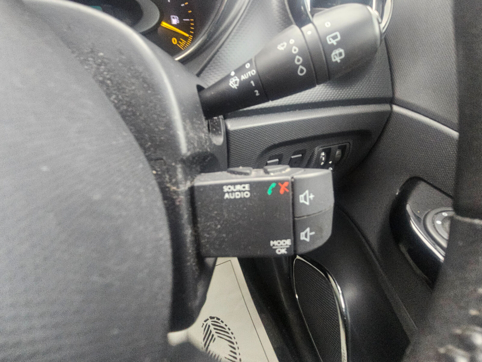 Renault Captur — thumbnail 37