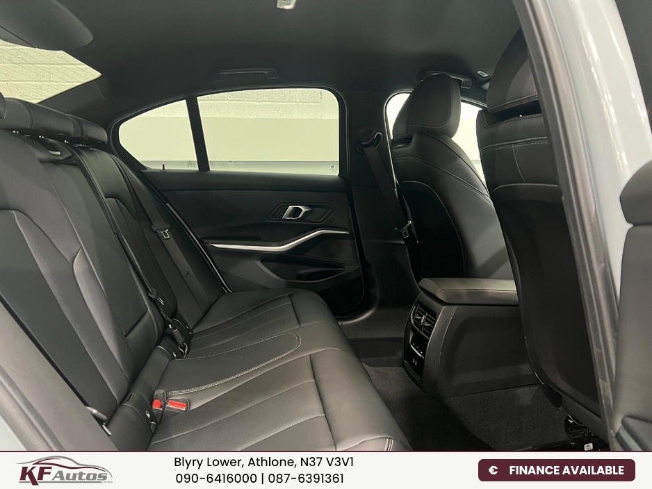 2025 BMW 3 Series 2L Petrol Plug-in Hybrid For Sale Images