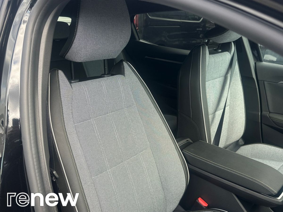 2025 Renault Megane E-Tech ElectricL Electric For Sale Images