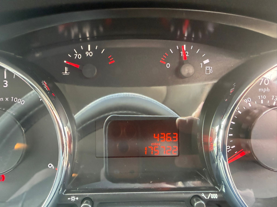 2011 Peugeot 5008 1.6L Diesel For Sale Images